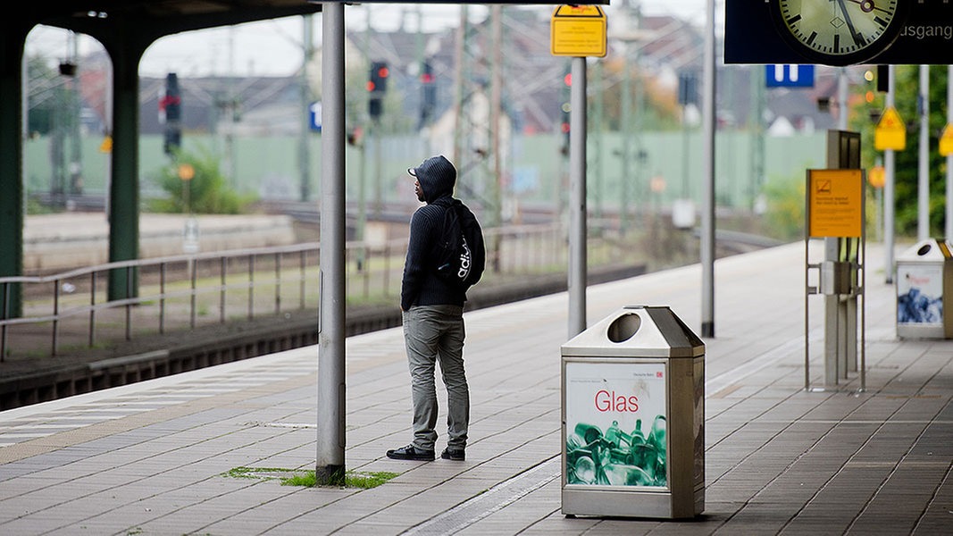 Warnstreik Beendet - Zugverkehr War Weitgehend Lahmgelegt | NDR.de ...