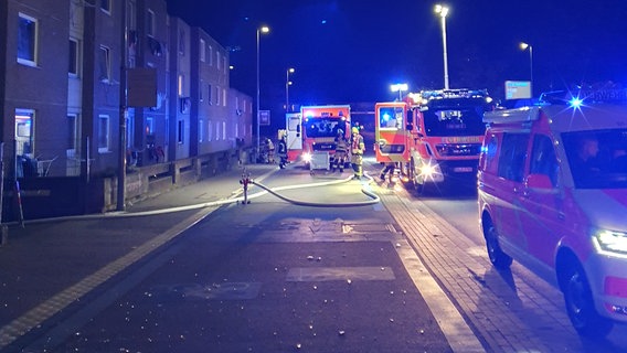 Feuerwehreinsatz vor einem Hochhaus in Göttingen © Feuerwehr Göttingen Foto: Feuerwehr Göttingen