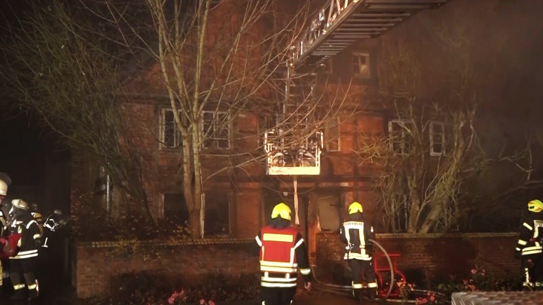 Adenstedt Leiche nach Brand in Fachwerkhaus entdeckt