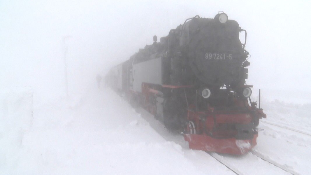 Brockenbahn fährt wieder auf den Gipfel NDR.de