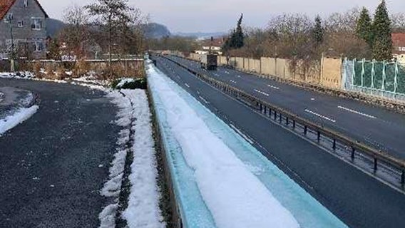 Das Bild zeigt die Bundesstraße 243 an der Schäferbergerstraße in Osterode © Polizei Göttingen Foto: Polizei Göttingen