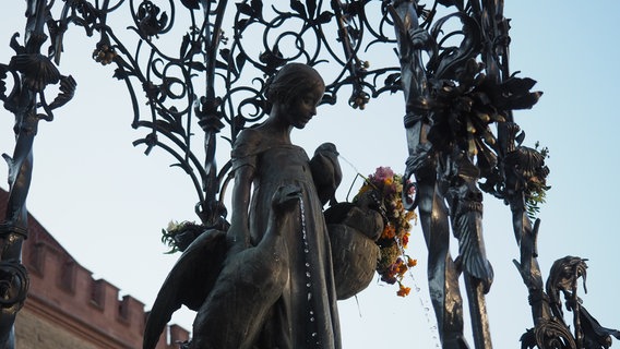 Das Gänseliesel in Göttingen. © NDR Foto: Sofia Leikam