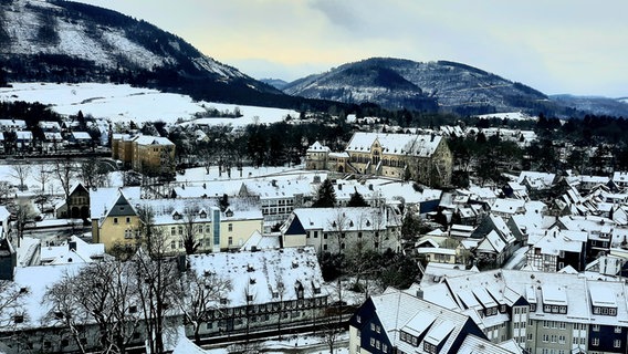 Blick auf das verschneite Goslar. © NDR Foto: Jutta Fricke