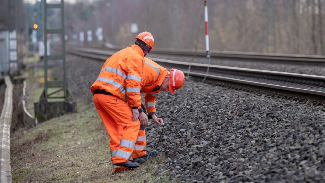 Arbeiten Behindern Zugverkehr Zwischen Braunschweig Und Magdeburg | NDR ...