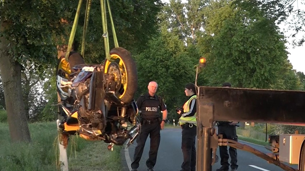 19 jährige stirbt bei fahrrad unfall hamburg