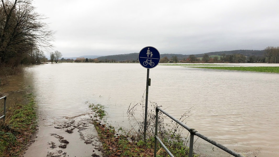 Hochwasser Anzeichen Für Entspannung An Der Weser Ndrde Nachrichten Ndr Info 