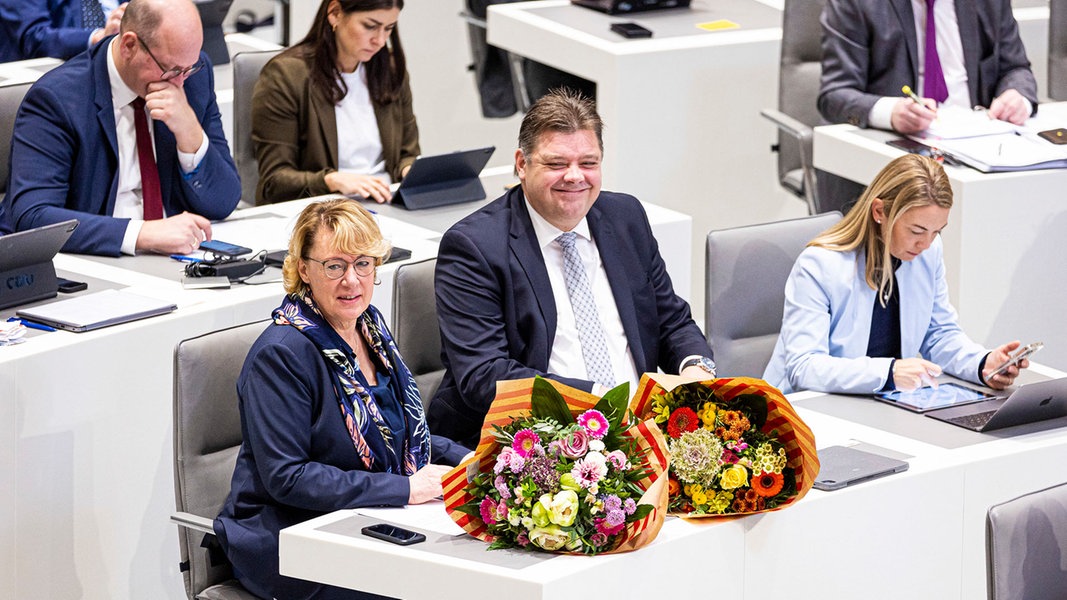 Beschlossen Landtag Bekommt Größeres Präsidium Ndrde Nachrichten Niedersachsen 