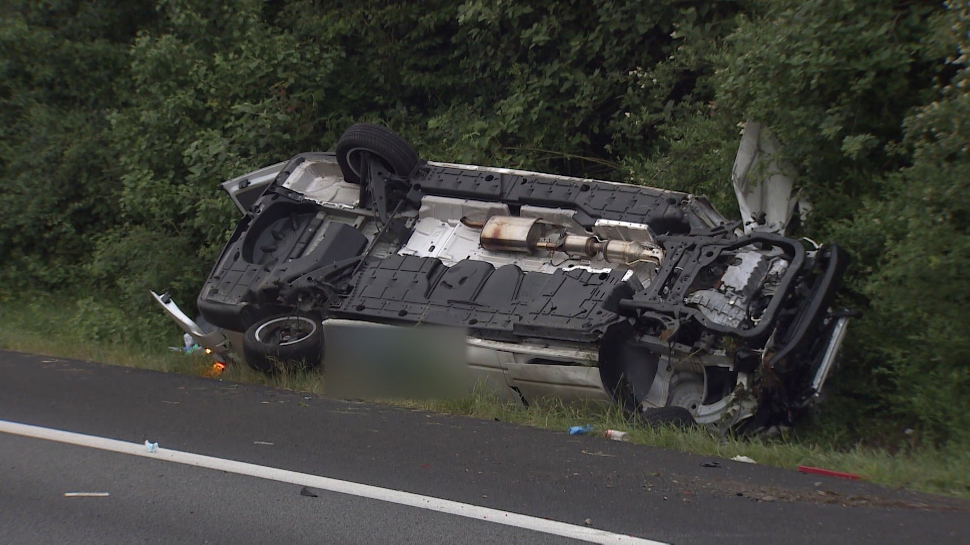 A2 Bei Lauenau Transporter Fahrer Lebensgefahrlich Verletzt Ndr De Nachrichten Niedersachsen Studio Hannover