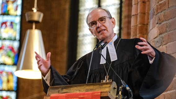 Der hannoversche Landesbischof Ralf Meister hält eine Predigt in der Marktkirche. © picture alliance / epd-bild | Jens Schulze Foto: Jens Schulze