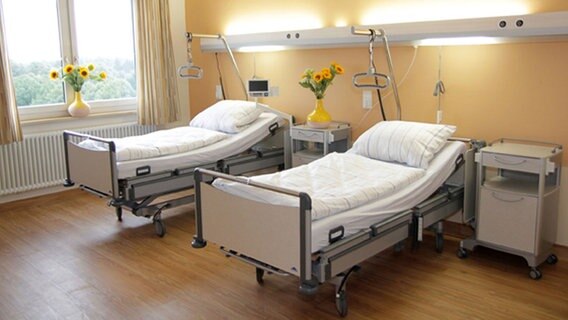 Ein Patientenzimmer im Klinikum Hildesheim © Klinikum Hildesheim 