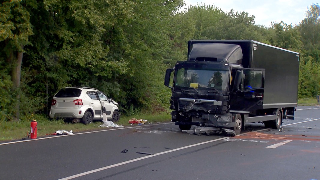 B3 Bei Pattensen Autofahrerin Stirbt Nach Kollision Mit Lkw Ndrde Nachrichten 6032