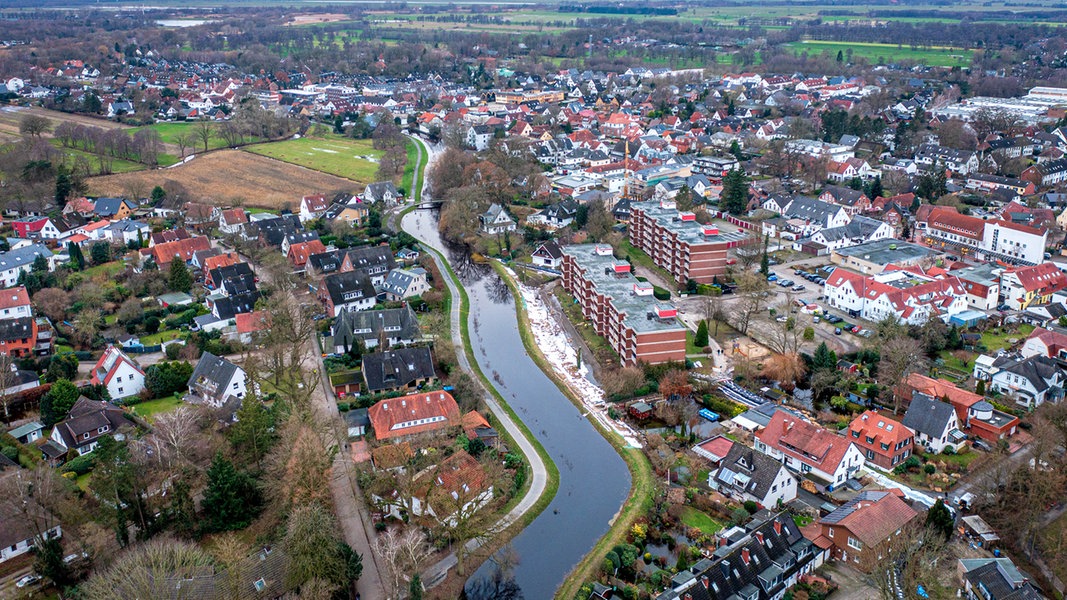 Häuser im Hochwassergebiet in der Gemeinde Lilienthal bei Bremen.