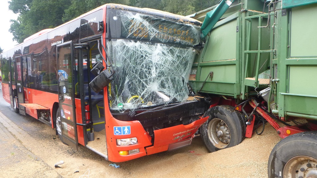 Fünf Verletzte Nach Linienbus-Unfall In Ebstorf | NDR.de - Nachrichten ...