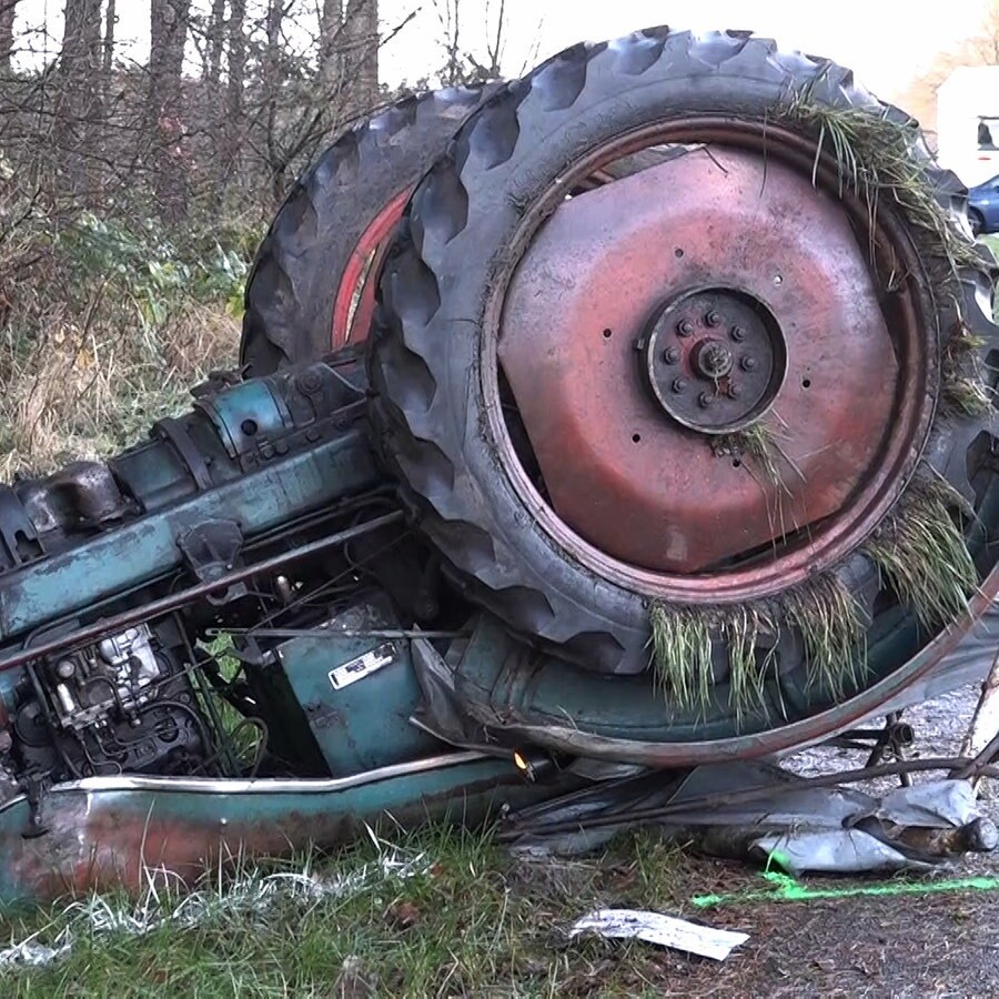 tarmstedt 60 jahriger bei traktor unfall schwer verletzt ndr de nachrichten niedersachsen studio luneburg