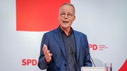 Matthias Miersch wird auf einer Pressekonferenz in der Parteizentrale als neuer SPD-Generalsekretär vorgestellt. © dpa-Bildfunk Foto: Kay Nietfeld