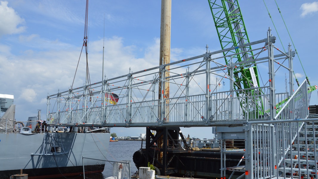 Die neue Brücke für das Deutsche Marinemuseum in Wilhelmshaven.