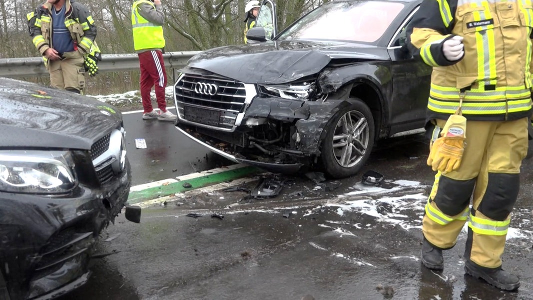 Schwerer Unfall Auf B210: Vier Personen Verletzt In Kliniken | NDR.de ...