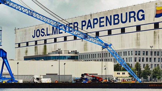 Die Meyer Werft im Papenburg. © NDR Foto: Sebastian Duden