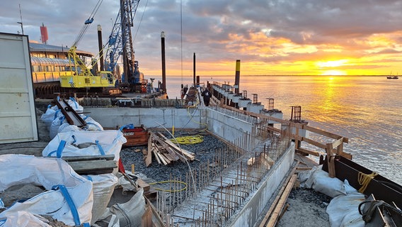 Bauarbeiten an der Südmole von Norderney. © Niedersachsen Ports 