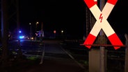 Unfallstelle: An einem Bahnübergang in Osterholz-Scharmbeck ist ein 55-Jähriger von einem Zug erfasst und tödlich verletzt worden. © NonstopNews 