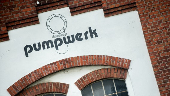 Das Kulturzentrum "Pumpwerk" in Wilhelmshaven. © picture alliance/dpa Foto: Hauke-Christian Dittrich