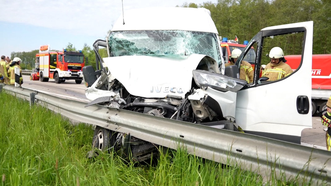 A1 Bei Emstek Nach Tödlichem Unfall Wieder Frei | NDR.de - Nachrichten ...