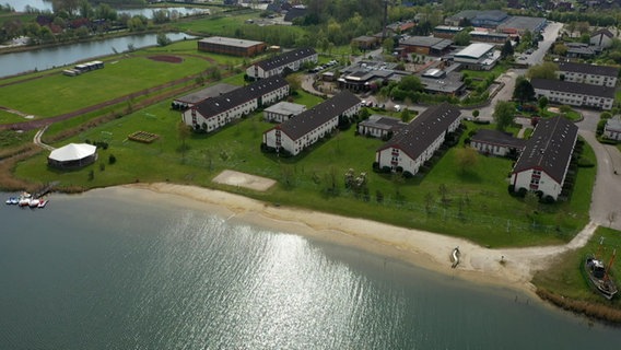 Das "Dorf Wangerland" von oben. © NDR 