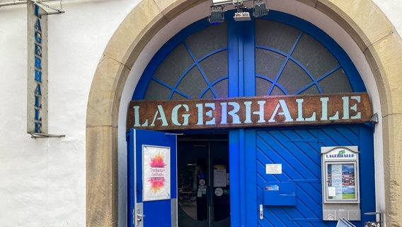 Osnabrück: Die Lagerhalle von außen. © NDR Foto: Luzia Arlinghaus