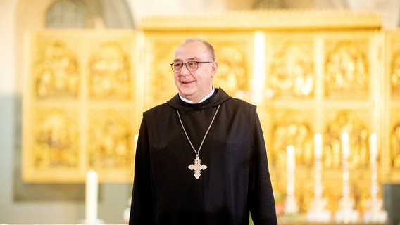 Dominicus Meier, zukünftiger Bischof im Bistum Osnabrück, steht während seiner Vorstellung im Dom. © picture alliance/dpa | Hauke-Christian Dittrich Foto: Hauke-Christian Dittrich