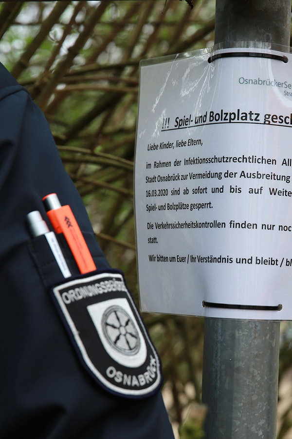 Corona-Regeln: "Polizei schreitet konsequent ein" | NDR.de ...