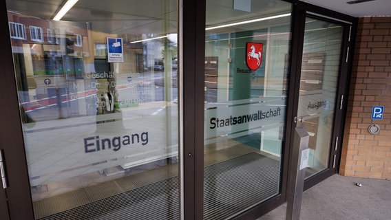 Der Eingangsbereich der Staatsanwaltschaft Osnabrück. © picture alliance/dpa Foto: Friso Gentsch