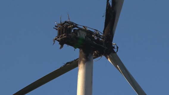 Kopf einer ausgebrannten Windkraftanlage in 100 Meter Höhe, © Nord-West-Media TV 