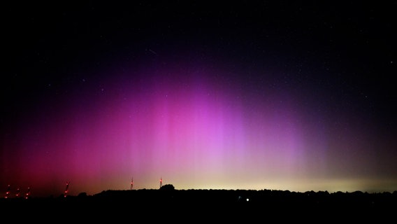 Polarlichter am Himmel. © Nord-West-Media TV 