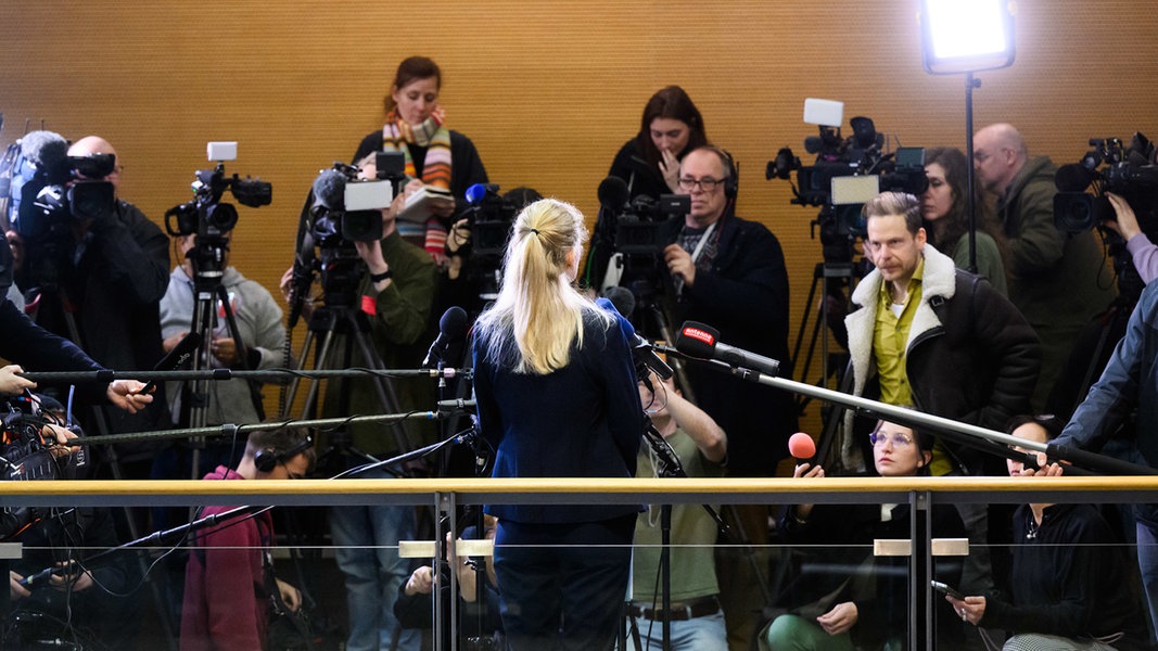 Prozess Gegen "Maddie"-Verdächtigen: Schöffin Wird Ausgeschlossen | NDR ...