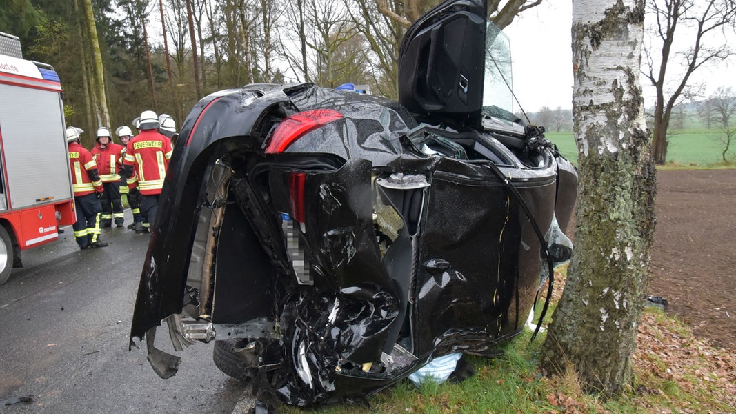 Verkehrsunfall Bei Lübberstedt: 36-Jährige Schwer Verletzt | NDR.de ...