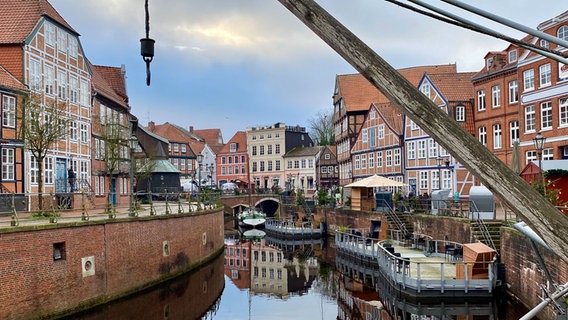 Blick in den Alten Hafen von Stade. © NDR Foto: Birgit Stille