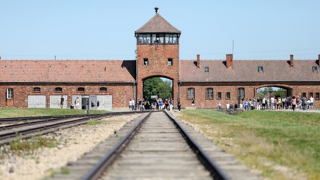 75 Jahre Auschwitz-Befreiung | NDR.de - NDR Kultur - Sendungen ...