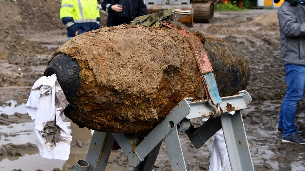 Bombenentschärfung In Kiel: 3.000 Kieler Müssen Raus | NDR.de ...