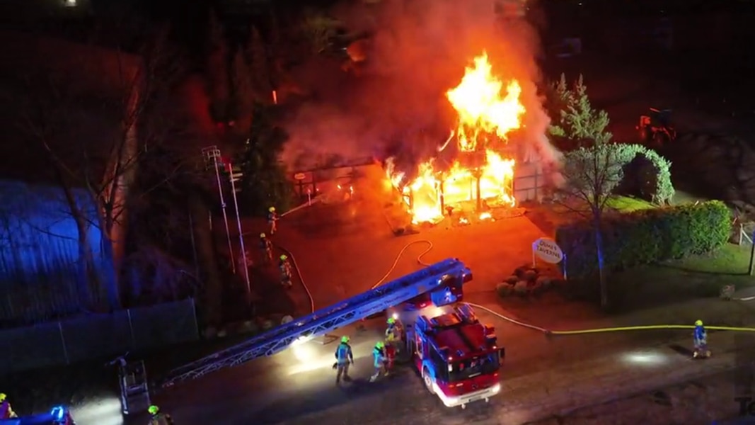 Großbrand zerstört griechisches Restaurant in Geesthacht