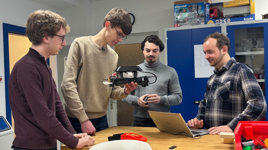 Digital Future Challenge – Studenten überzeugen mit Verkehrs-Drohne