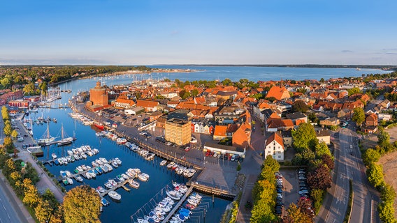 Eine Luftaufnahme des Eckernförder Panoramas. © Eckernförde Touristik & Marketing GmbH Foto: Stefan Borgmann