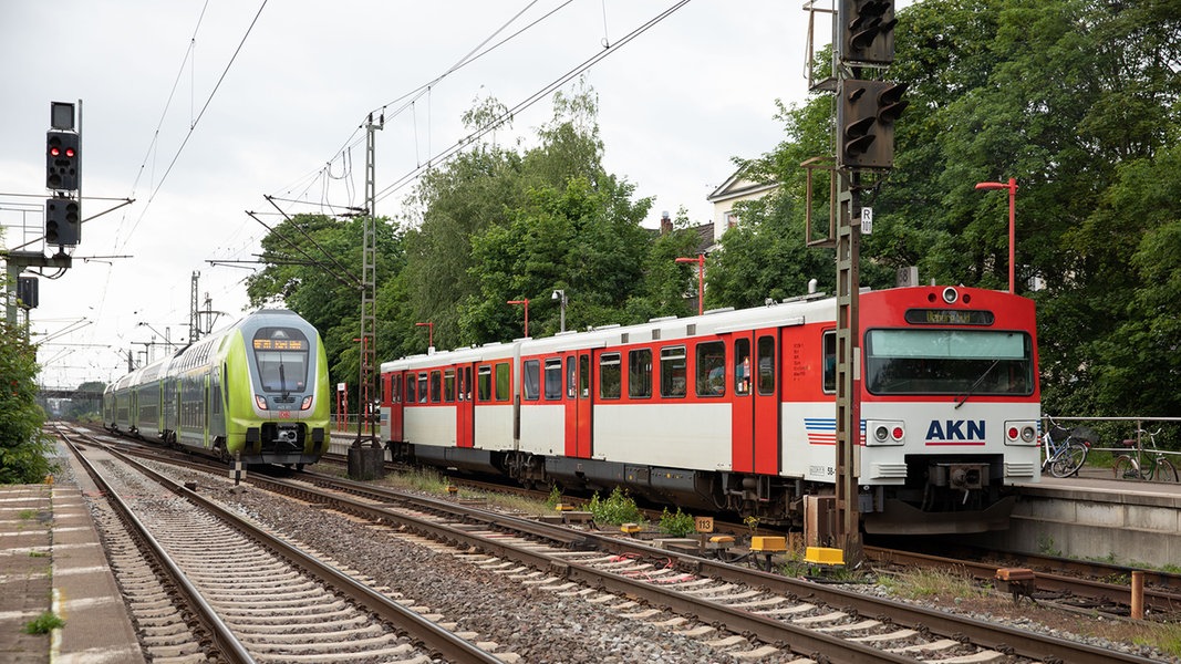 Nach E-Bus-Brand in Elmshorn: Züge sollen ab heute wieder normal fahren