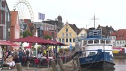 Der Hafen von Husum während der Husumer Hafentage © NDR Foto: NDR Screenshot