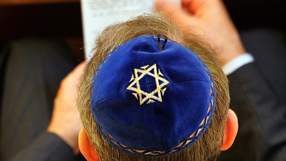 Gebet in der Synagoge © dpa/pictute-alliance 