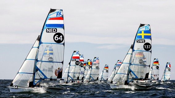 Start der 49erFX-Klasse bei der Kieler Woche. © www.segel-bilder.de Foto: www.segel-bilder.de