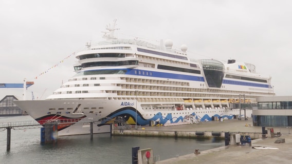 A cruise ship is moored in the port of Kiel.  Photo: Jens Büttner