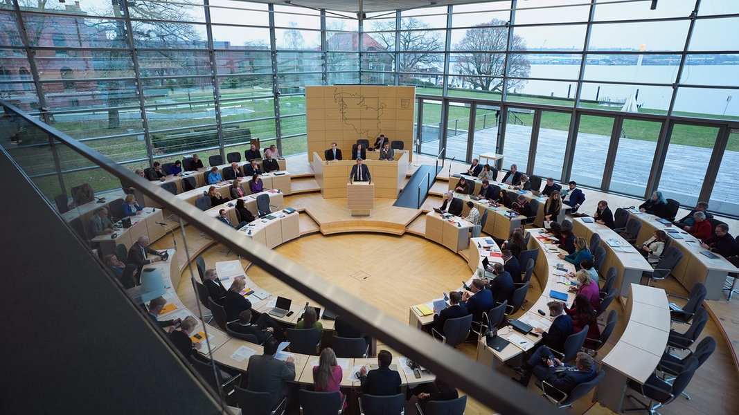 Hohe Neuverschuldung: Landtag beschließt Haushalt für 2025