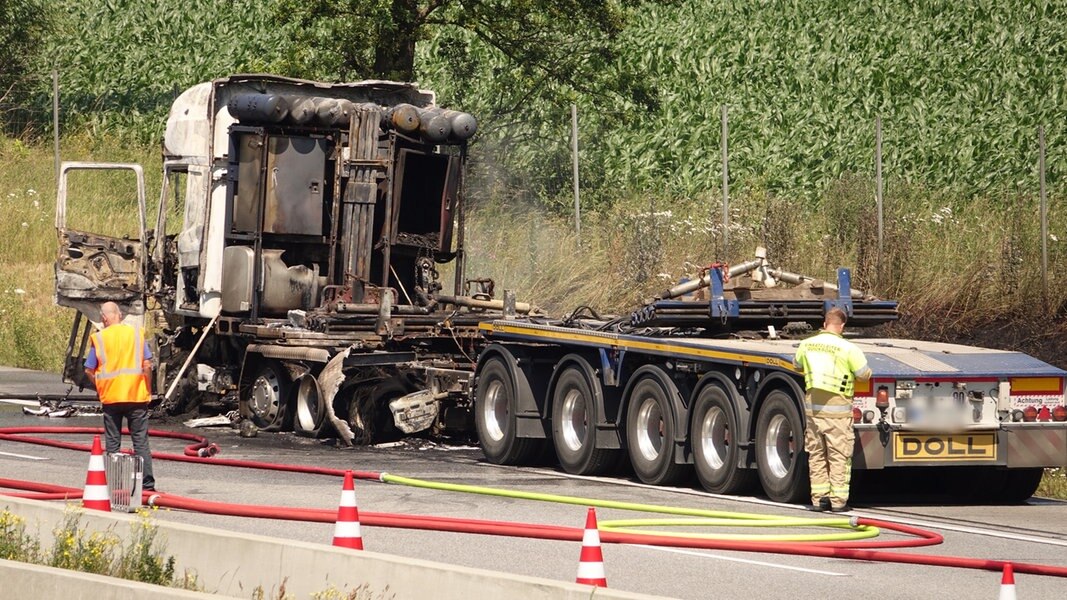 Nach Lkw-Brand: A7 Richtung Norden Wieder Frei | NDR.de - Nachrichten ...