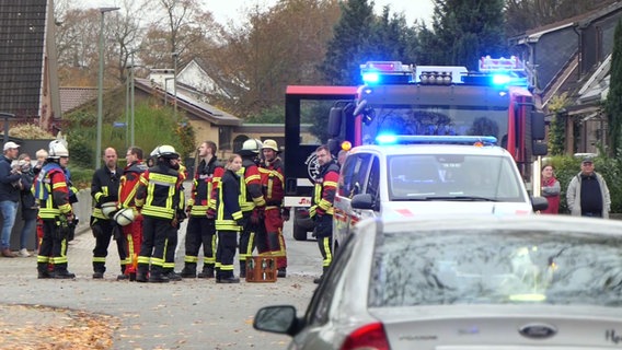 Großes Polizei-und Feuerwehraufgebot nach Tötungsdelikt in Neumünster © Daniel Friederichs Foto: Daniel Friederichs