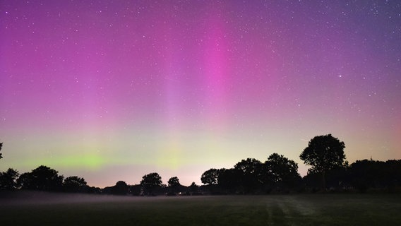 Polarlichter am Himmel über Schleswig Holstein © Justus Falk Foto: Justus Falk